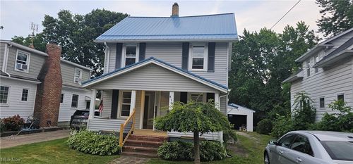 410 Courtland St, Fairport Harbor, OH, 44077-5510 | Card Image