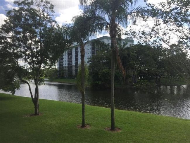 APT-209 - 2236 N Cypress Bend Dr, Condo with 2 bedrooms, 2 bathrooms and null parking in Pompano Beach FL | Image 7