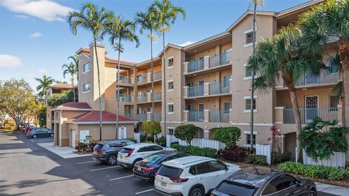 208-12540 Majesty Cir, Boynton Beach, FL, 33437-7210 | Card Image