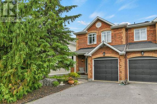 131 Hearst Way, Kanata, ON, K2L4G5 | Card Image