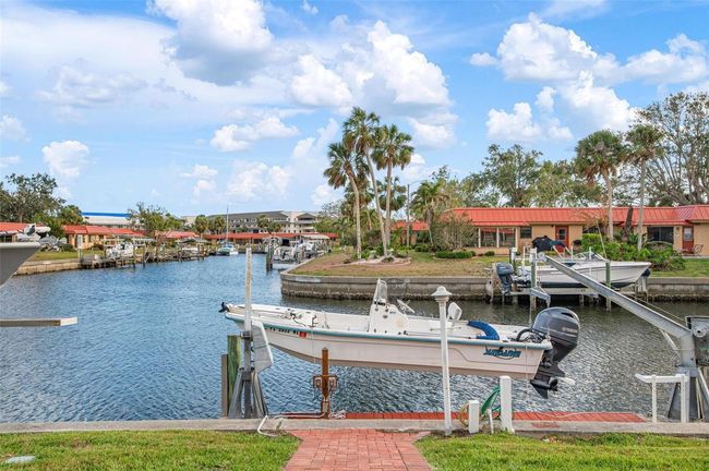 9527 Azure Cv, Condo with 3 bedrooms, 2 bathrooms and null parking in BRADENTON FL | Image 36