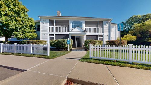 2678 S Knightsbridge Cir, Ann Arbor, MI, 48105-9286 | Card Image