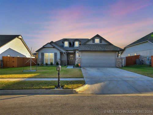 3133 W Albuquerque Street, Broken Arrow, OK, 74011 | Card Image