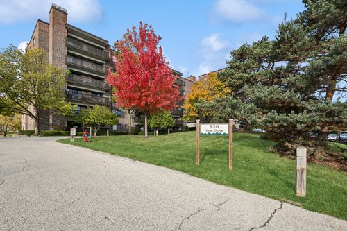 apt-202-920 Vose Dr, Gurnee, IL, 60031-3146 | Card Image