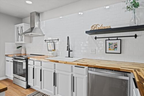 2411 Glen Field Dr, Cedar Park, TX, 78613-7608 | Card Image