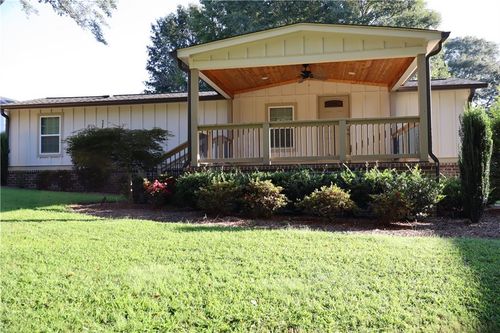 5514 Chestnut St, flowery branch, GA, 30542-3275 | Card Image