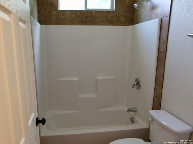1 - 19214 D Hanis, Home with 3 bedrooms, 2 bathrooms and null parking in Lytle TX | Image 10