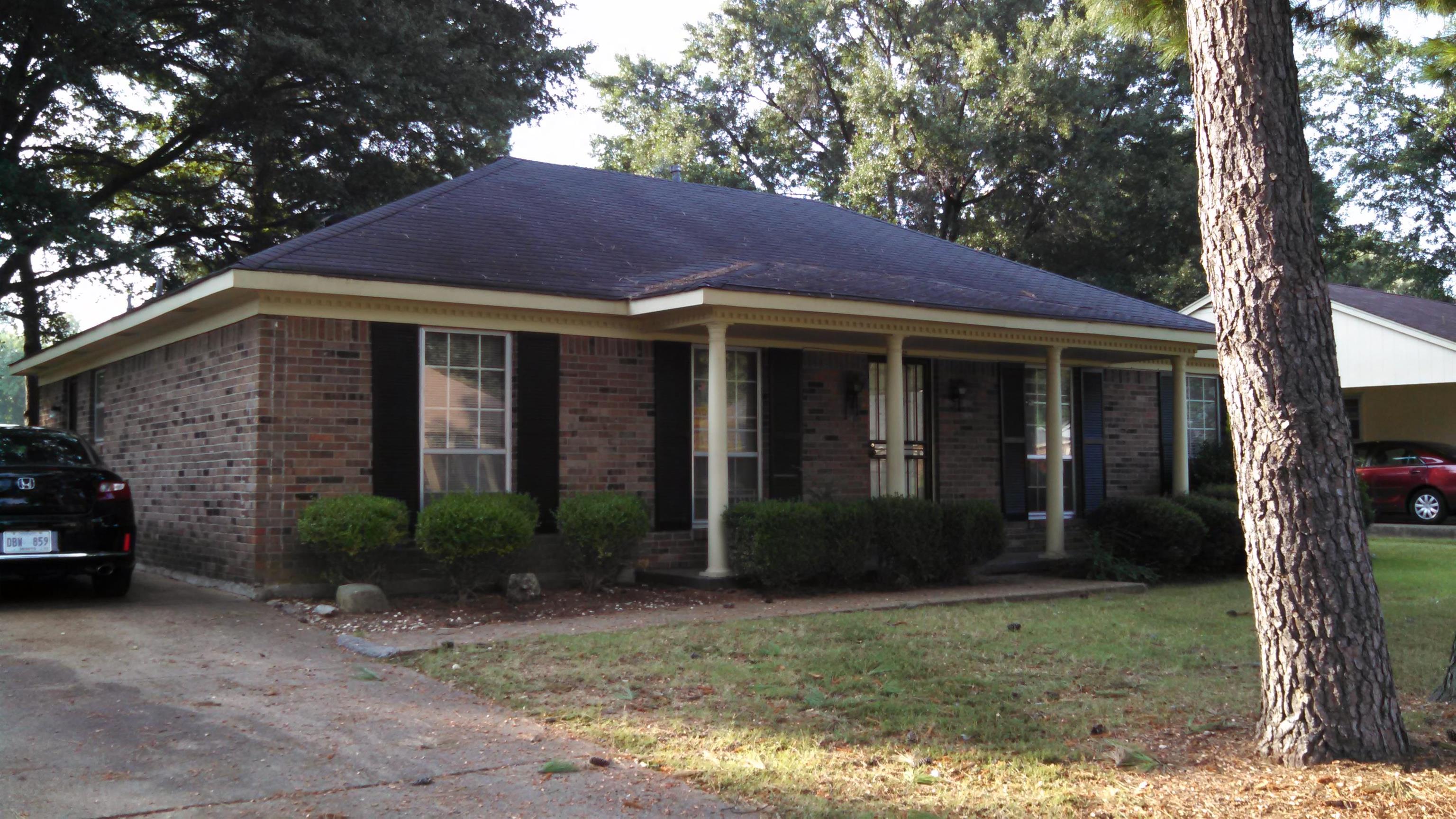 Shoreham Dr, Memphis, TN 38118