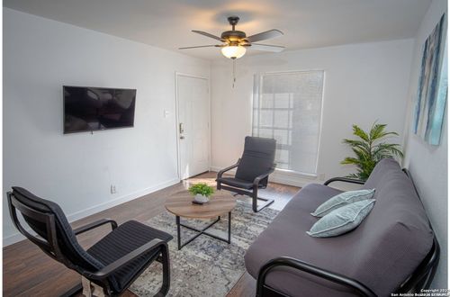 221 E Craig Pl, San Antonio, TX, 78212-4283 | Card Image