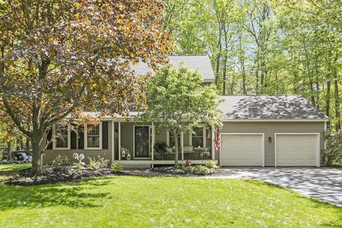 30 W Hill Rd, Brookline, NH, 03033-2122 | Card Image