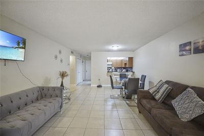 4-219 - 7000 Nw 186th St, Condo with 1 bedrooms, 1 bathrooms and null parking in Hialeah FL | Image 1