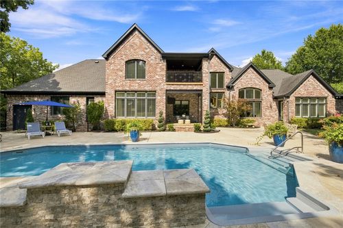 4921 Clear Creek Blvd, Fayetteville, AR, 72704-9332 | Card Image