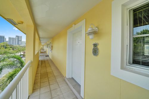 810-1501 E Broward Blvd, Fort Lauderdale, FL, 33301-2120 | Card Image