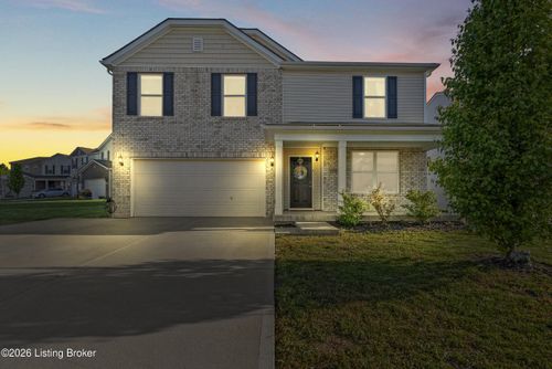 11723 Trottingham Cir, Louisville, KY, 40299-3538 | Card Image