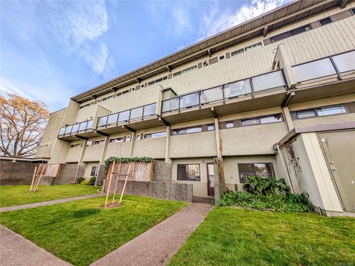 7-477 Lampson St, Esquimalt, BC, V9A5Z4 | Card Image