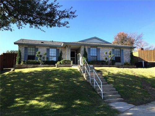 1816 Post Oak Ln, Carrollton, TX, 75007-5218 | Card Image