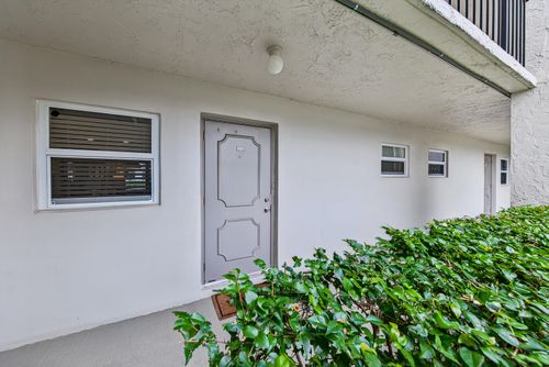 108-9420 Poinciana Pl, Davie, FL, 33324-4848 | Card Image