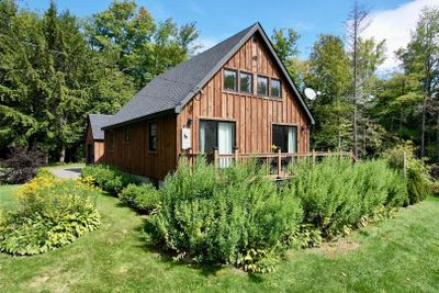 295 West Jamaica Road, House other with 3 bedrooms, 2 bathrooms and null parking in Stratton VT | Image 2