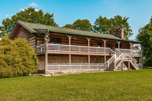 825 Harsh Ln, Castalian Springs, TN, 37031-4544 | Card Image