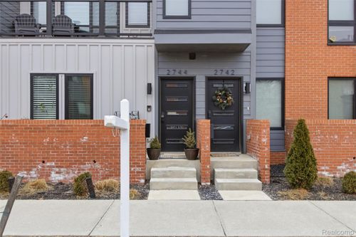 2744 Harrison St, Detroit, MI, 48216-1252 | Card Image