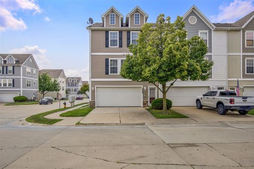 3060 Sw Sharmin Ln, Ankeny, IA, 50023-8932 | Card Image