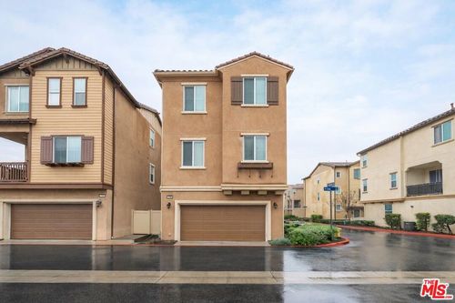 738 Ash Ln, Pomona, CA, 91767-0906 | Card Image