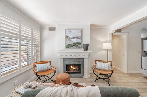 50-663 Bishops Lodge Rd, Santa Fe, NM, 87501-1110 | Card Image