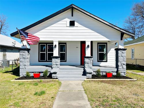 907 E 3rd St, Okmulgee, OK, 74447-7416 | Card Image