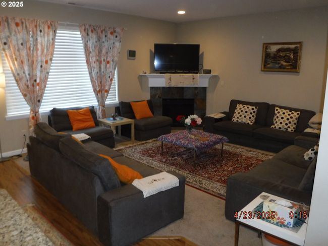 15117 Se Shale Dr, House other with 5 bedrooms, 3 bathrooms and 2 parking in Damascus OR | Image 9