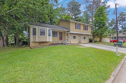 5477 Forest Pines Dr, Lithonia, GA, 30058-5597 | Card Image