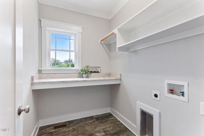 Laundry Room | Image 25