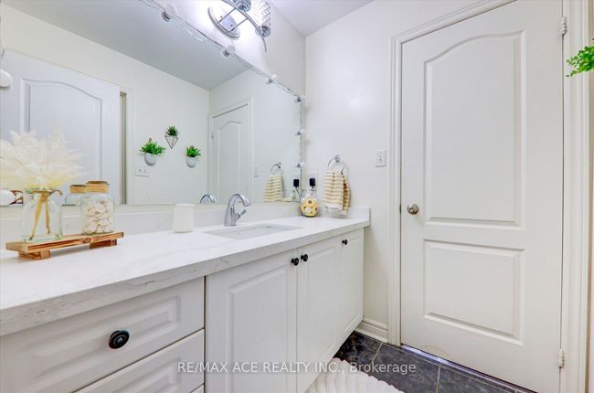 82 Warnford Cir, House other with 7 bedrooms, 5 bathrooms and 4 parking in Ajax ON | Image 30