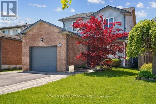 2208 Hunt Cres, Burlington, ON, L7M3E4 | Card Image