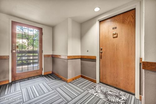 102-3095 Lakeside Dr, Reno, NV, 89509-4660 | Card Image