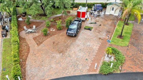 16325 Cherry Tree Ct, CLERMONT, FL, 34714-6329 | Card Image
