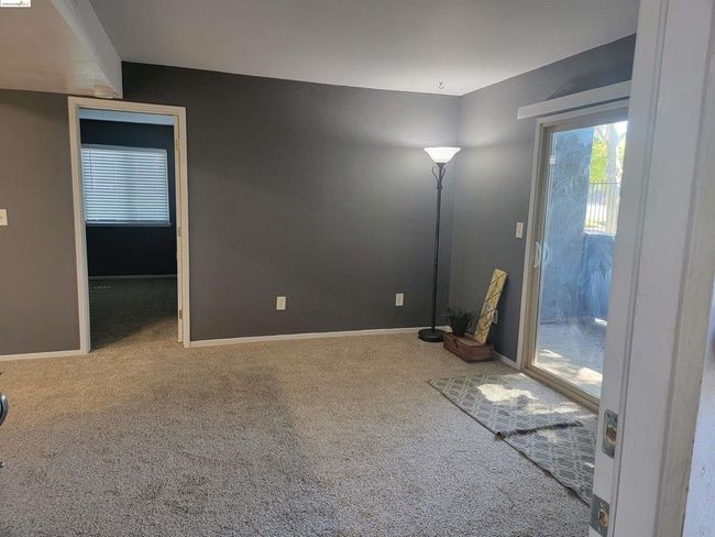 1267 Lakeview Cir, Condo with 1 bedrooms, 1 bathrooms and 1 parking in Pittsburg CA | Image 5