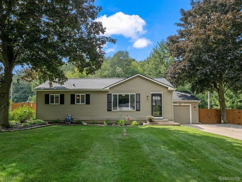 3500 Fieldview Ave, West Bloomfield, MI, 48324-2620 | Card Image
