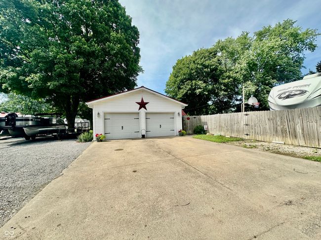 view of detached garage | Image 5