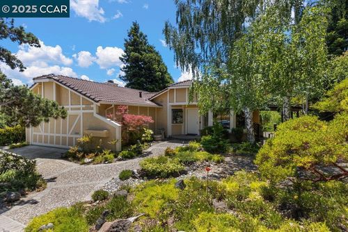 11315 Rolling Hills Dr, Dublin, CA, 94568-2282 | Card Image