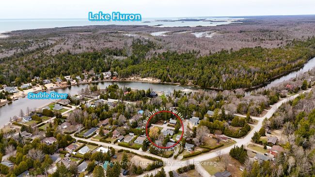 12 Guelph St, House other with 3 bedrooms, 1 bathrooms and 4 parking in Sauble Beach ON | Image 34