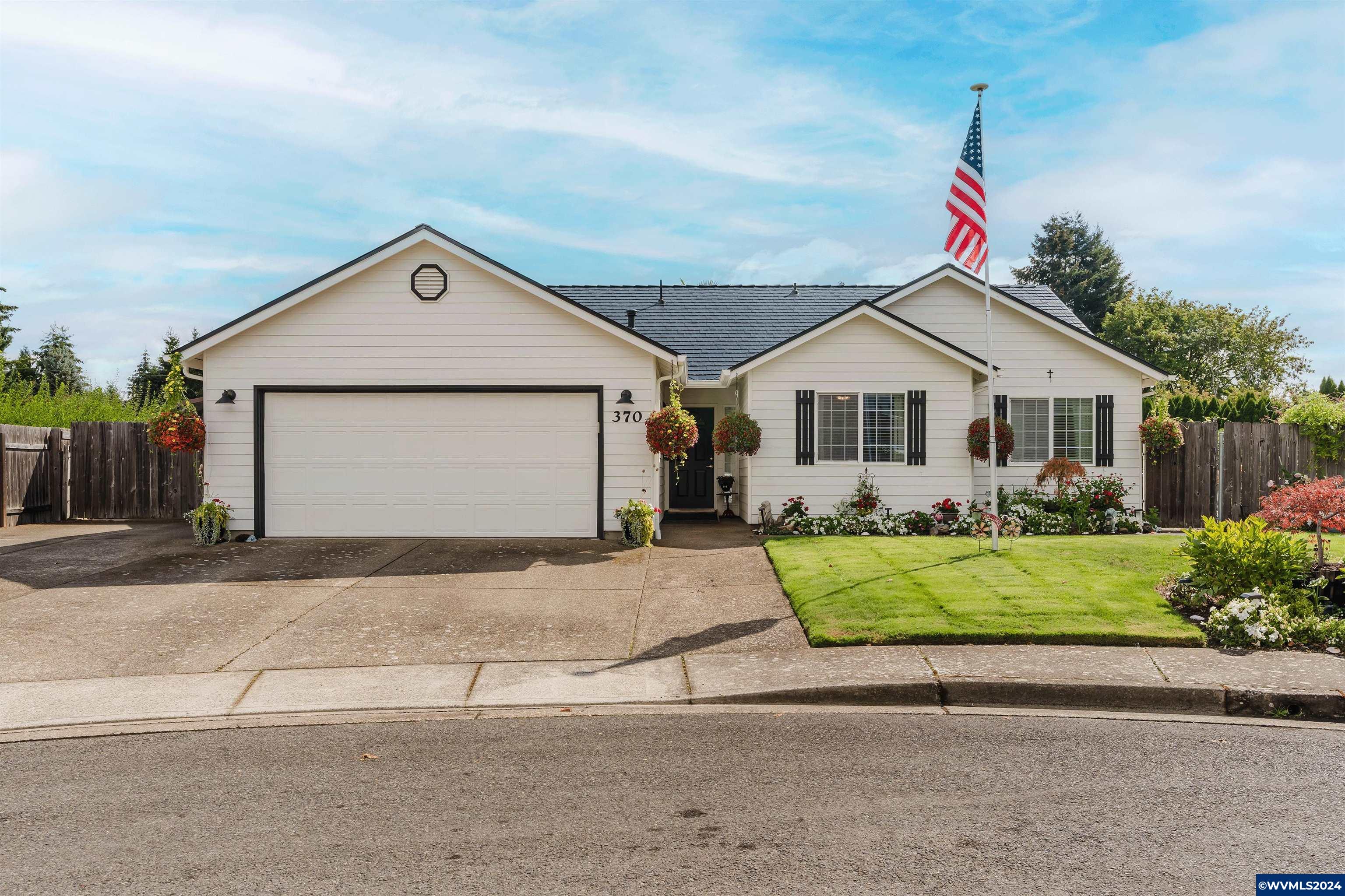Davis Ct, Dallas, OR 97338