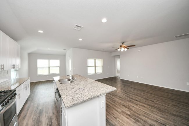 20715 Southern Woods Dr, House other with 4 bedrooms, 3 bathrooms and 2 parking in New Caney TX | Image 21