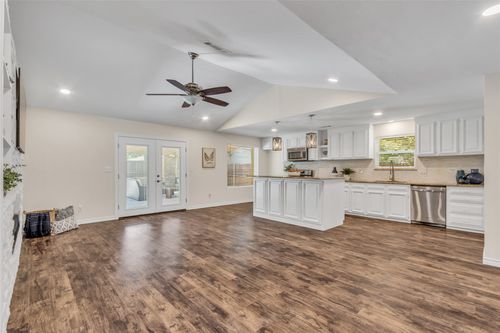 5511 Pawn Ct, Lake Dallas, TX, 75065-2649 | Card Image