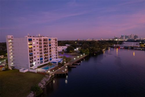 805-2780 N Riverside Dr, TAMPA, FL, 33602-1000 | Card Image