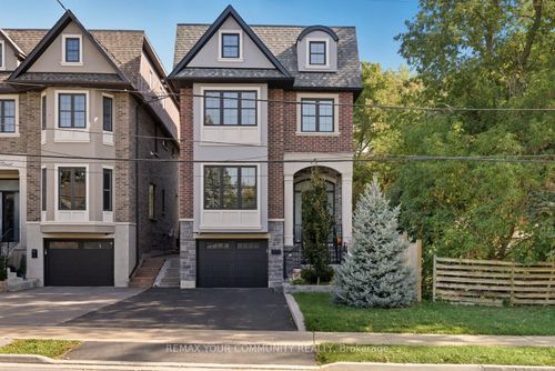 47 Hall St, Richmond Hill, ON, L4C4N7 | Card Image