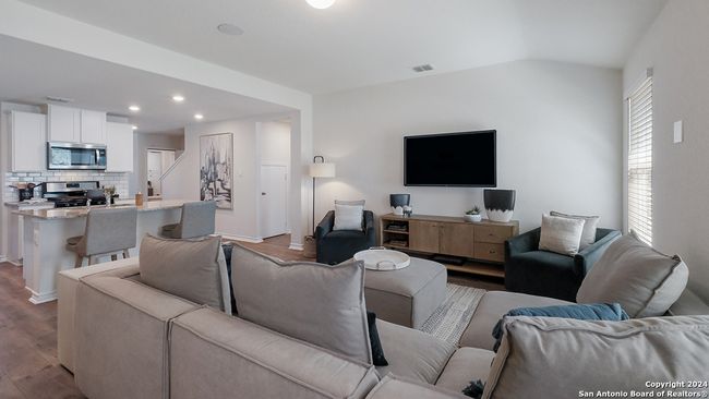 210 Squacco Heron, House other with 5 bedrooms, 3 bathrooms and null parking in San Antonio TX | Image 8