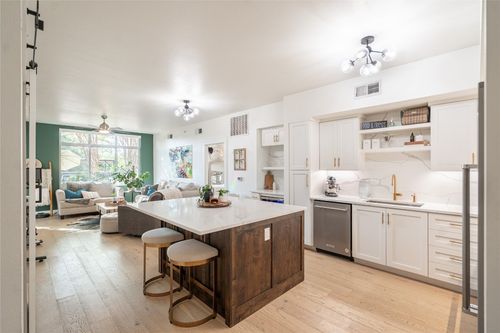 apt-314-54 Rainey St, Austin, TX, 78701-4389 | Card Image