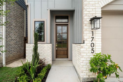 1705 Bologna Ln, Houston, TX, 77055 | Card Image