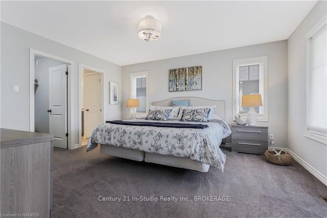 160 Hawthorn Cres, Condo with 3 bedrooms, 4 bathrooms and 2 parking in Kemble ON | Image 22