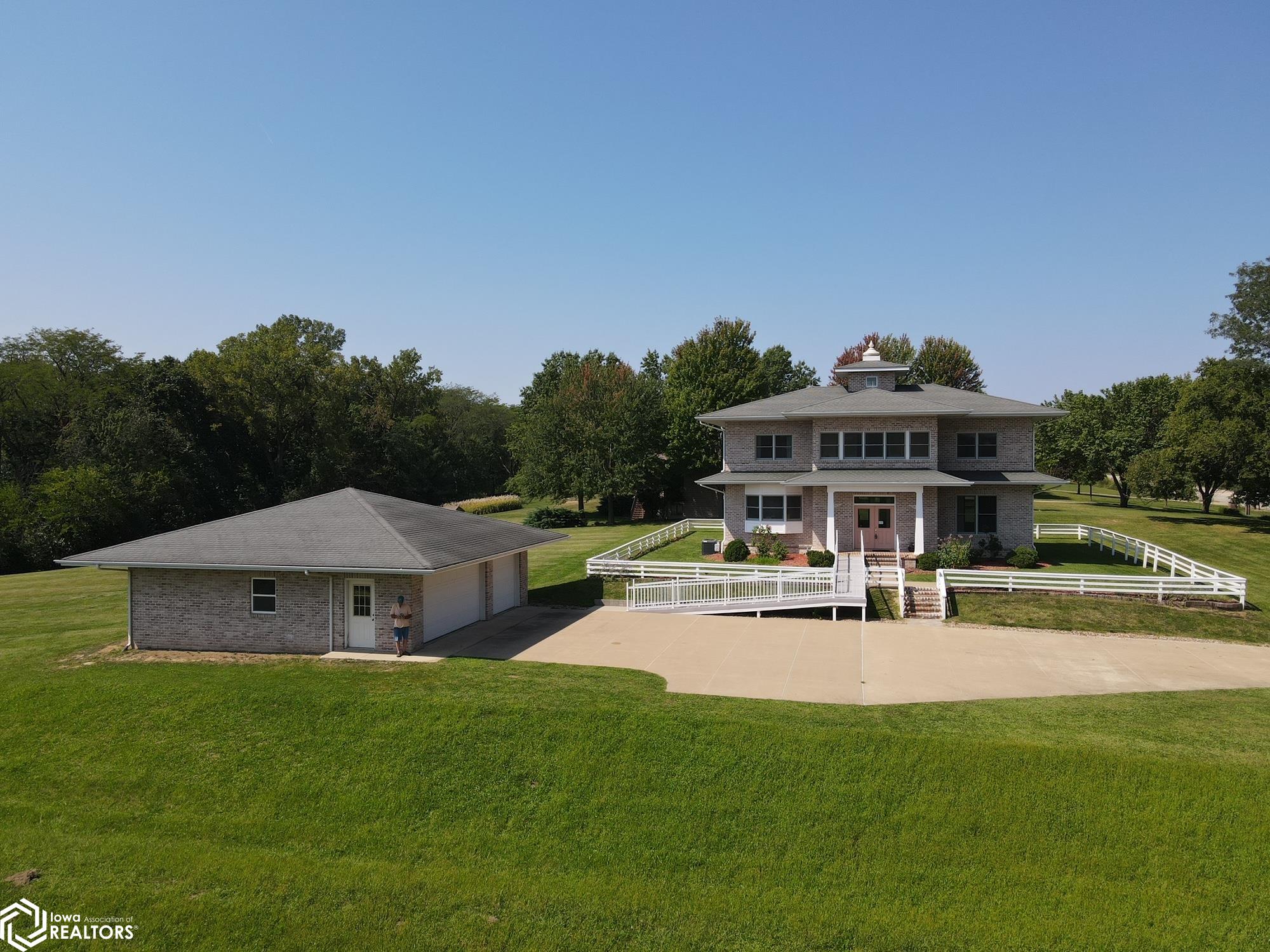 Fillmore Ave, Fairfield, IA 52556